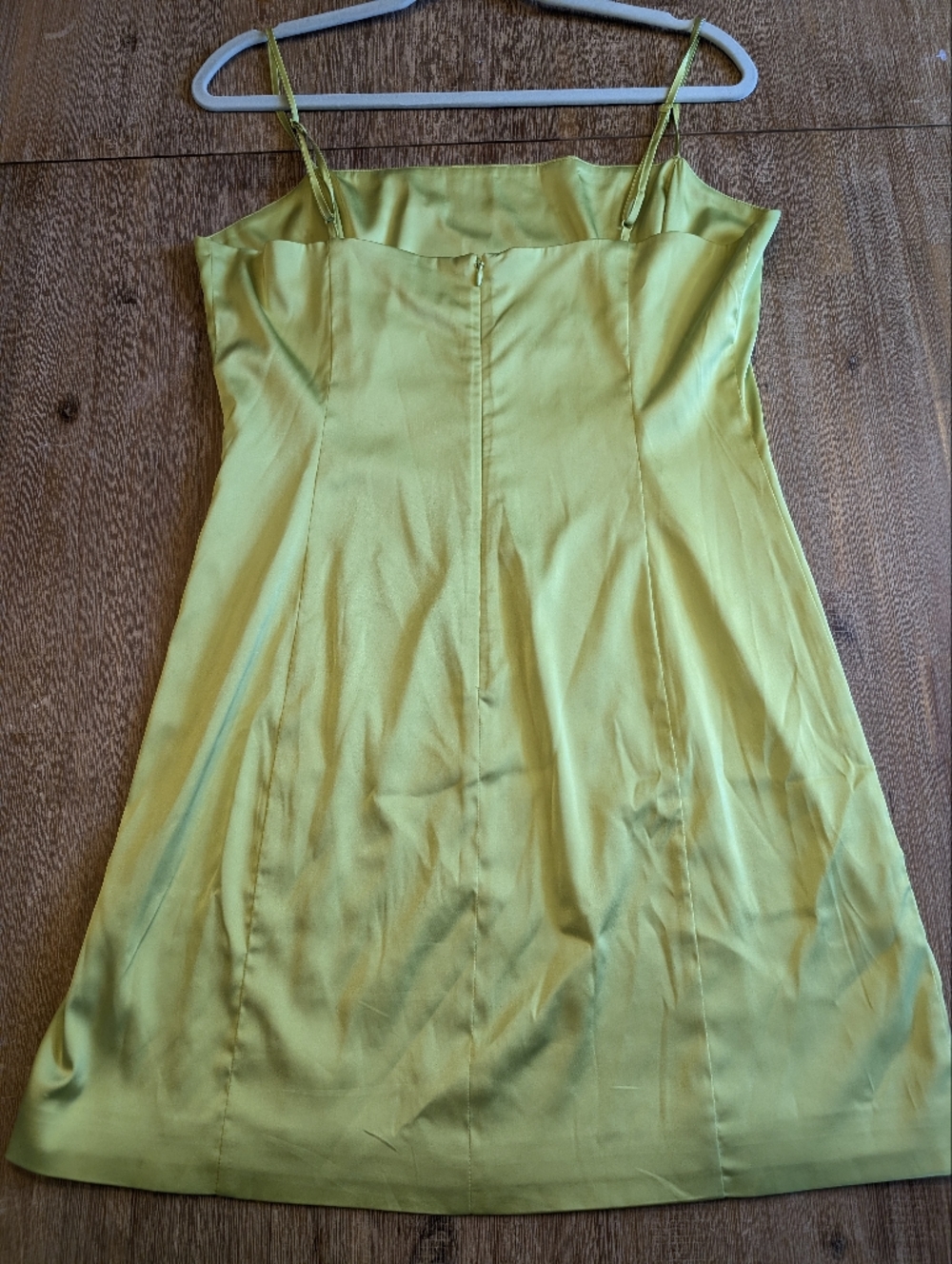ARITZIA Sunday Best Shimmer Satin Mini Dress In Pear Green Size 12 - Picture 12 of 15